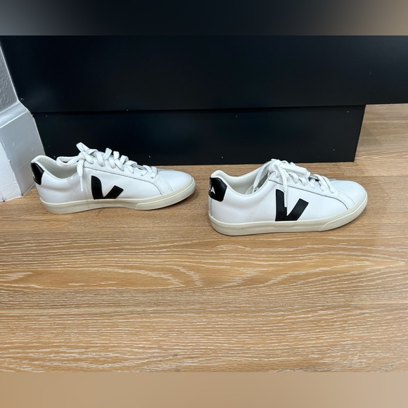 Veja Campos Bicolor women’s size 5 - Picture 1 of 9